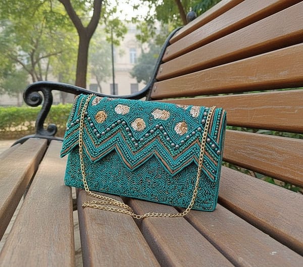 G Emerald Zigzag Beaded Clutch